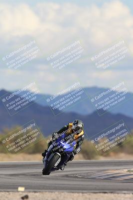 media/Nov-16-2025-Race Pace (Sun) [[8c5fa54630]]/Non Verified Riders (1st 20 Minutes)/5-Turn 15 (110pm)/